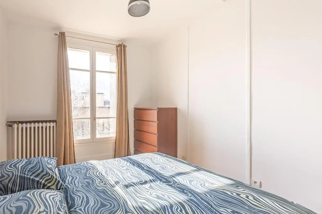 Parisian Paradise Beautiful Apartment Villejuif