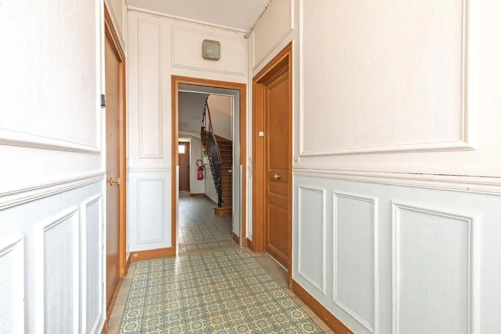 Parisian Paradise Beautiful Apartment Villejuif France