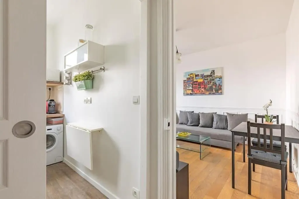 Parisian Paradise Beautiful Apartment Villejuif 0*,  France